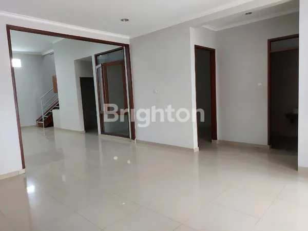 image RUMAH ASRI 2 LANTAI SIAP HUNI DI CHERRYFIELD - BANDUNG (3)