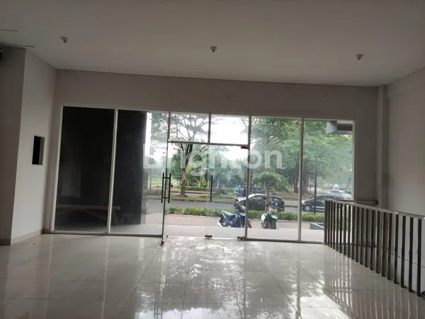 RUKO 3 LANTAI FREE APARTEMEN