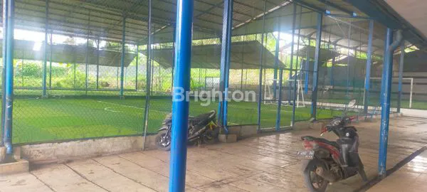 image TANAH BERIKUT 3 LAPANGAN FUTSAL BISA DIALIH FUNGSI MENJADI GUDANG ATAU PABRIK STRATEGIS DEKAT DENGAN PINTU KELUAR MASUK TOLL BORR DI KAYUMANIS TANAH SAREAL BOGOR (2)