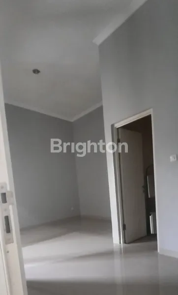 image PRAPEN, RUMAH 2 LANTAI, RUANG LOS, NEGO TIPIS (3)