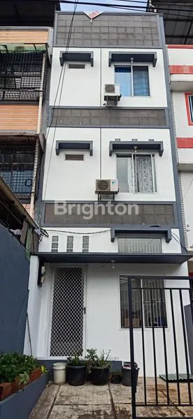 RUMAH + KOSAN 15 KAMAR ( 2 AKSES JALAN ) JARANG ADA LATUMEMTEN