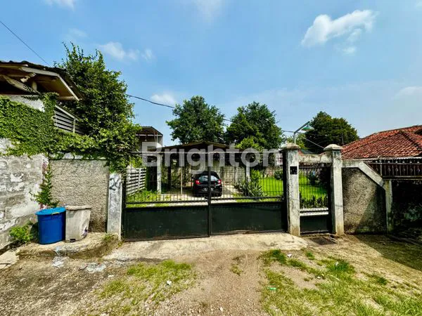 LAHAN YANG LUAS UNTUK USAHA HOMESTAY DEKAT DENGAN TOL, PERUMAHAN WARGA DAN KAMPUS