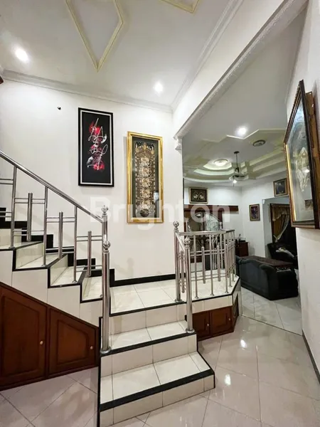 image DIJUAL RUMAH MEWAH SIAP HUNI DI KOTA MADIUN (4)