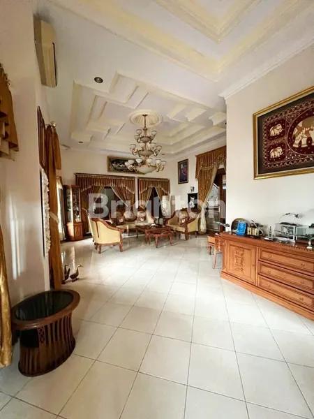image DIJUAL RUMAH MEWAH SIAP HUNI DI KOTA MADIUN (5)