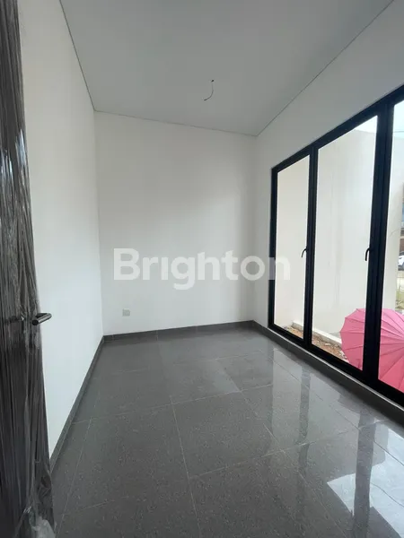 image RUMAH CANTIK DAN MEWAH DI PERMATA RIVERVIEW SAPPHIRE (4)