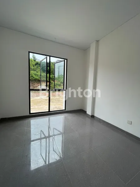 image RUMAH CANTIK DAN MEWAH DI PERMATA RIVERVIEW SAPPHIRE (5)