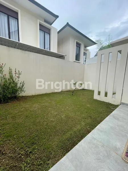 image RUMAH CANTIK DAN MEWAH DI PERMATA RIVERVIEW TOPAZ (6)