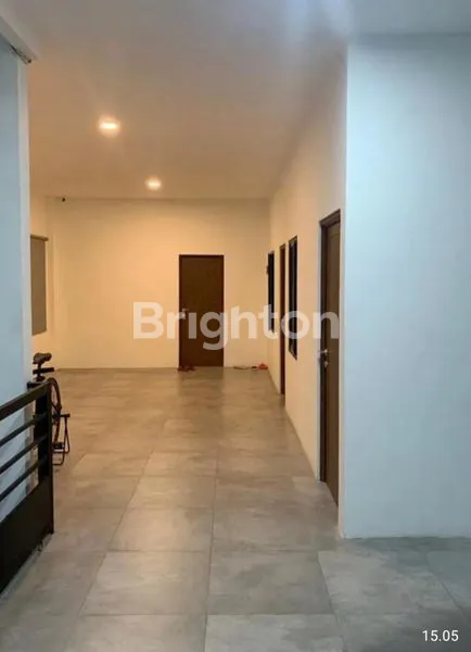 image RUKO GANDENG EMPAT SETENGAH LANTAI EXCLUSIVE FULL RENOVASI TAMAN SARI JAKARTA BARAT (8)
