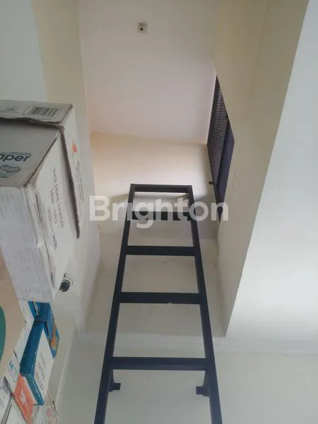 image RUKO 3 LANTAI DI JALAN UTAMA BOULEVARD GADING SERPONG (3)