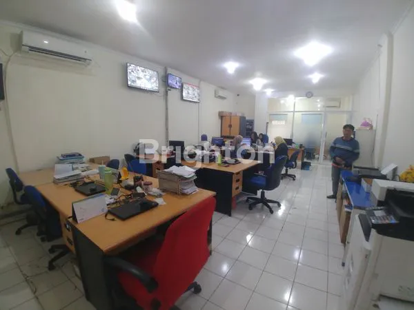 image RUKO 3 LANTAI DI JALAN UTAMA BOULEVARD GADING SERPONG (4)