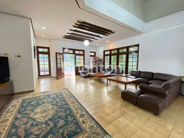 image VILLA LENGKAP FASILITAS DI BATU (3)