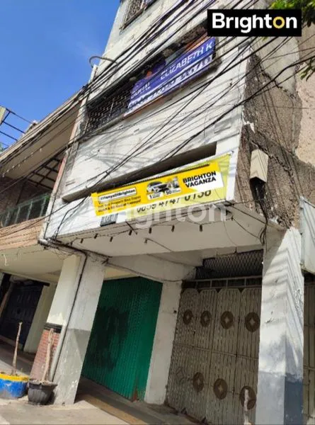 image RUKO EMPAT SETENGAH LANTAI LOKASI SANGAT STRATEGIS GLODOK JAKARTA BARAT  (2)