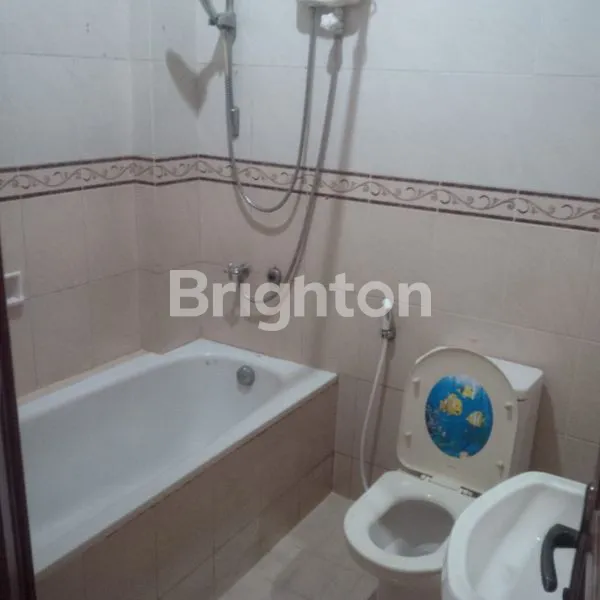 image HUNIAN ASRI DAN NYAMAN DI LIPPO KARAWACI (4)