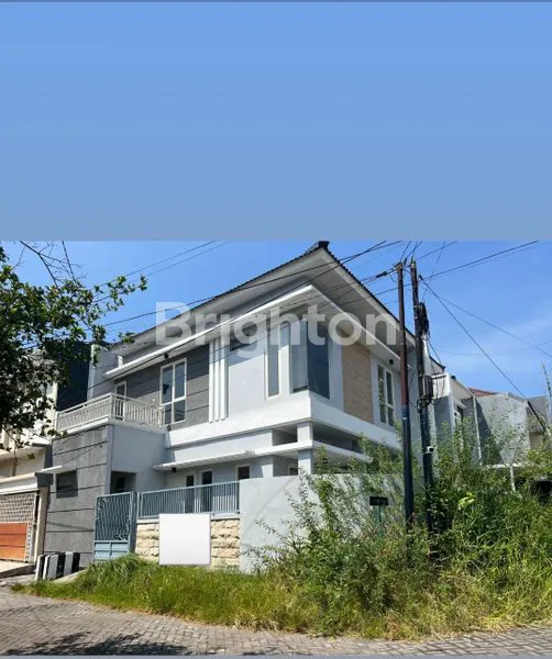 image RUMAH BARU NEW GRESS MINIMALIS HOOK DI SUTOREJO SURABAYA DEKAT PAKUWON CITY GM GALAXY MAL ITS UNAIR MERR MULYOSARI (1)