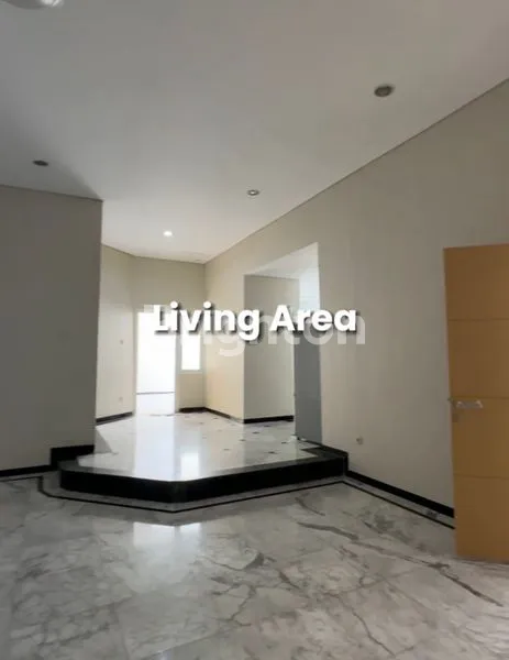 image RUMAH 1 LANTAI , KONDISI SANGAT BAGUS , TERAWAT , PERUM VILLA KALIJUDAN INDAH , SBY (2)