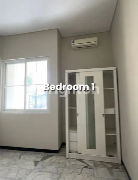 image RUMAH 1 LANTAI , KONDISI SANGAT BAGUS , TERAWAT , PERUM VILLA KALIJUDAN INDAH , SBY (4)