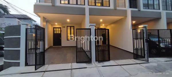 image RUMAH BARU AMERICAN STYLE TAMAN RATU (1)