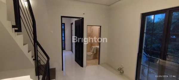 image RUMAH BARU AMERICAN STYLE TAMAN RATU (5)