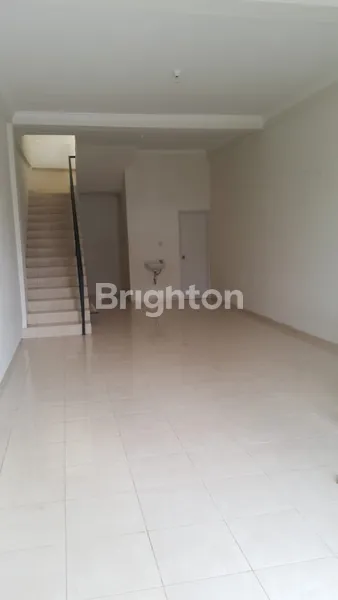 image 3 UNIT RUKO DI IMAM BONJOL, SIAP PAKAI-PARKIR LUAS-0 JALAN RAYA-LOKASI STRATEGIS (4)