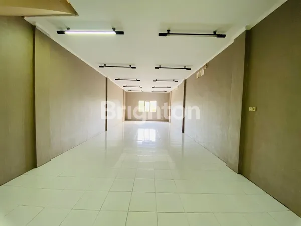 image RUKO 3 LANTAI DI IMAM BONJOL SQUARE-ONE GATE-PARKIRAN LUAS (3)