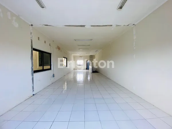 image RUKO 3 LANTAI DI IMAM BONJOL SQUARE-ONE GATE-PARKIRAN LUAS (5)