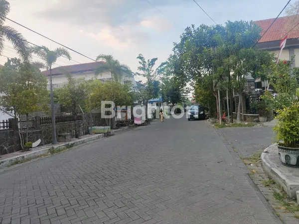 image RUMAH SECOND STRATEGIS SURABAYA TIMUR DEKAT GALAXY MALL, DHARMAHUSADA (2)