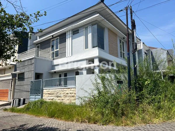 image RUMAH HOOK 2 LANTAI SUTOREJO (1)