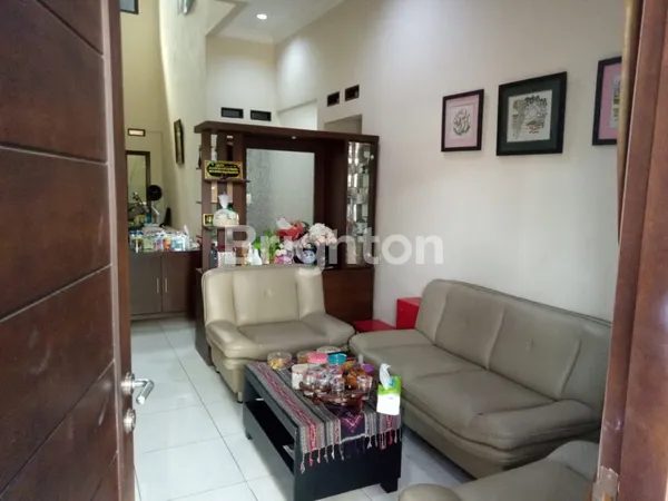 image RUMAH SANGAT TERAWAT 2 LANTAI DI BSD SEKTOR 1.3 (2)