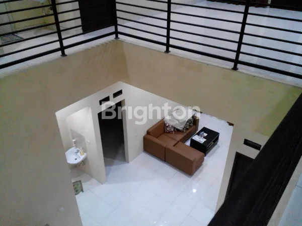 image RUMAH SANGAT TERAWAT 2 LANTAI DI BSD SEKTOR 1.3 (3)