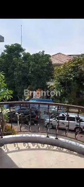 image RUMAH MEWAH 2 LANTAI SEMI FURNISHED DI SEMARANG BARAT (3)