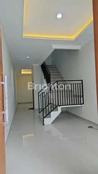 image RUMAH BARU 3LANTAI BARAT JAKARTA (3)