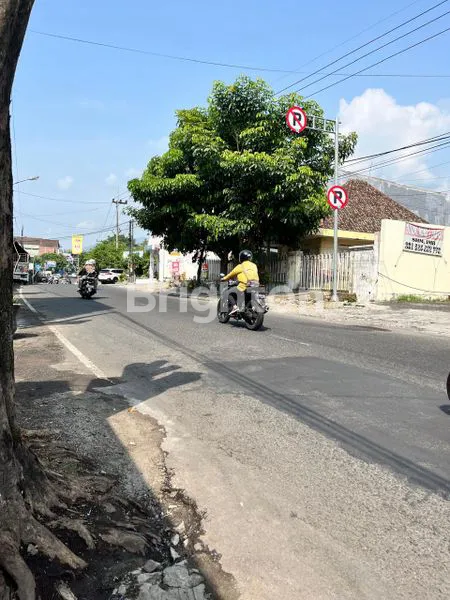 image RUMAH USAHA 2 LT LEBAR NOL JALAN PROPINSI JALAN KAKI KE ALUN ALUN KOTA BATU (6)