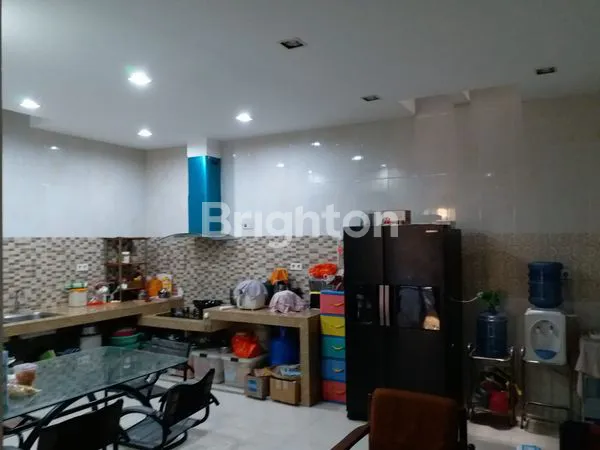 image RUMAH 3 LANTAI TAMAN PALEM LESTARI FULL FURNISHED, CENGKARENG JAKARTA BARAT (5)