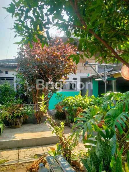 image RUMAH  2 LANTAI SIAP HUNI (4)