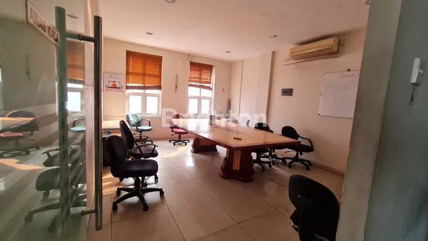 image RUKAN 4 LANTAI LOKASI STRATEGIS SOEPOMO TEBET (6)