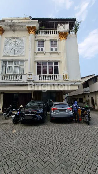 DI SEWAKAN RUKAN DI CROWN PALACE SOEPOMO TEBET