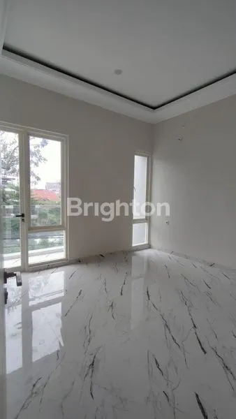 image RUMAH DI JUAL MANYAR CEPAT (5)