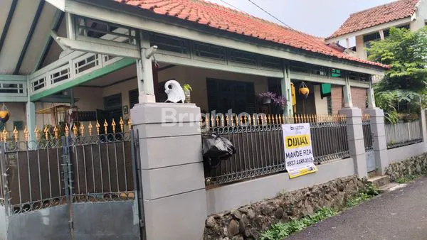 image RUMAH HOEK CANTIK DAN LUAS DI KAVLING UI DEPOK (1)