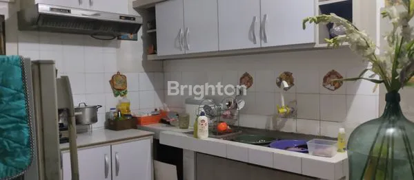 image RUMAH HOEK CANTIK DAN LUAS DI KAVLING UI DEPOK (5)