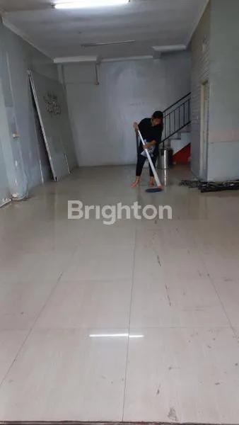 image RUKO SIAP PAKAI DI HARAPAN INDAH 1 (2)