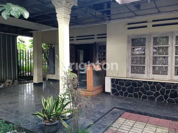 SANGAT MURAH.... RUMAH DENGAN HALAMAN LUAS DI HOOK, LOKASI RING SATU DI KOTA BOGOR