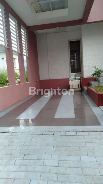 image RUMAH MODERN MINIMALIS 2 LANTAI (3)