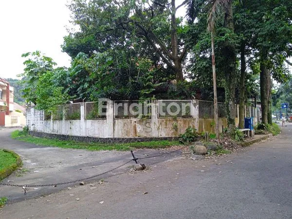 image SANGAT MURAH.... RUMAH DENGAN HALAMAN LUAS DI HOOK, LOKASI RING SATU DI KOTA BOGOR (7)