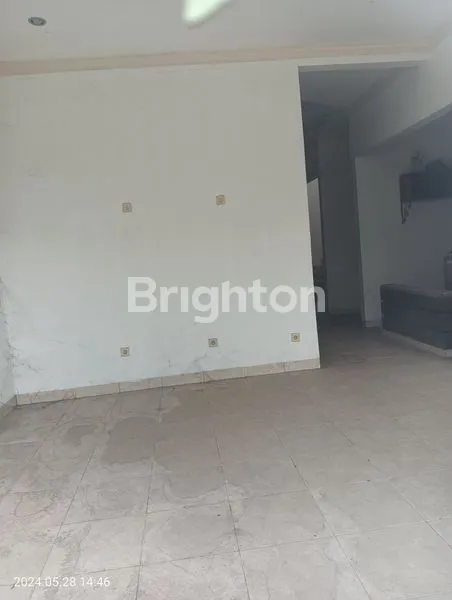 image RUMAH 2 LANTAI EX SALON LOKASI SANGAT STRATEGIS DEKAT SARANA DAN PRASARANA (2)