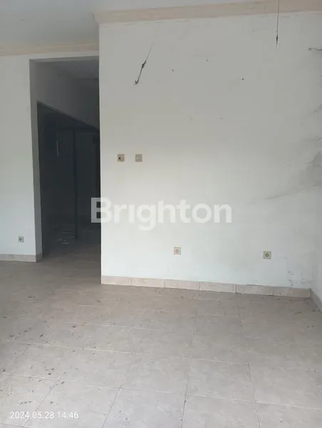 image RUMAH 2 LANTAI EX SALON LOKASI SANGAT STRATEGIS DEKAT SARANA DAN PRASARANA (5)