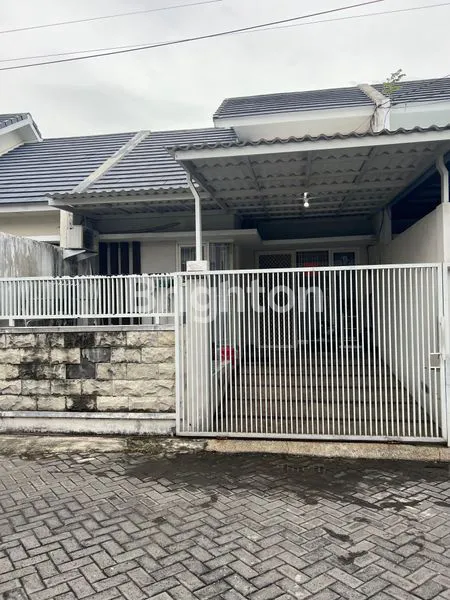 image RUMAH DI PERUMAHAN GOLDENBERRY MENGANTI GRESIK  (1)