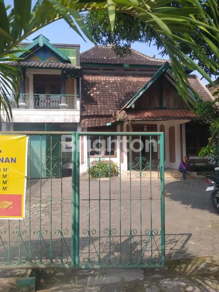 GUDANG DAN TEMPAT TINGGAL