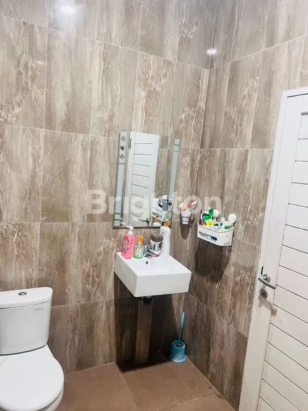 image RUMAH DUA LANTAI DI CASTARICA (5)