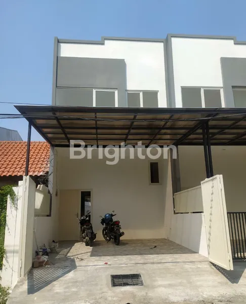 image RUNGKUT RUMAH BARU SIAP HUNI SISA 1 UNIT SELANGKAH DARI MERR, UPN (1)