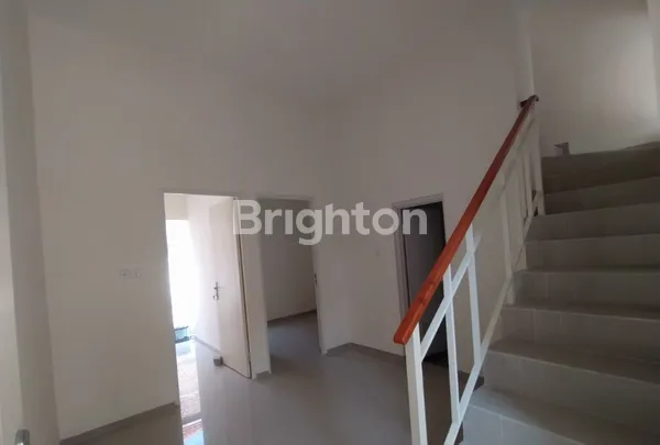 image RUNGKUT RUMAH BARU SIAP HUNI SISA 1 UNIT SELANGKAH DARI MERR, UPN (2)